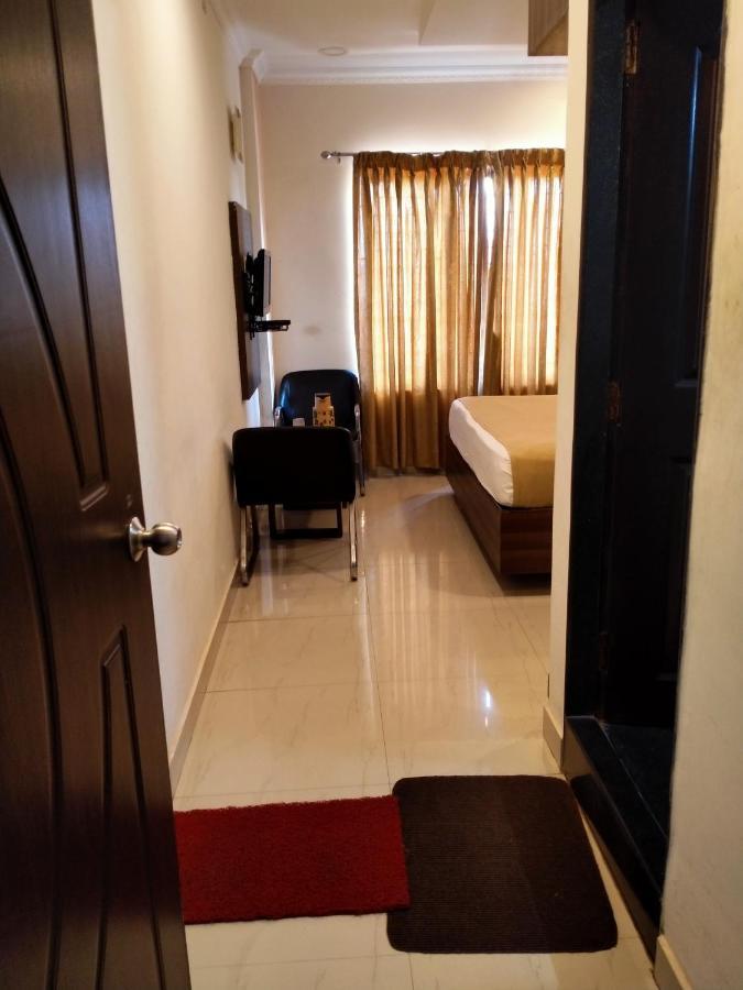 Hotel Green Park Suites Manipala Kültér fotó
