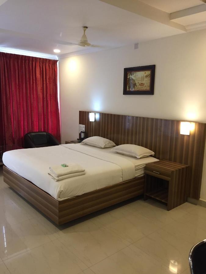 Hotel Green Park Suites Manipala Kültér fotó