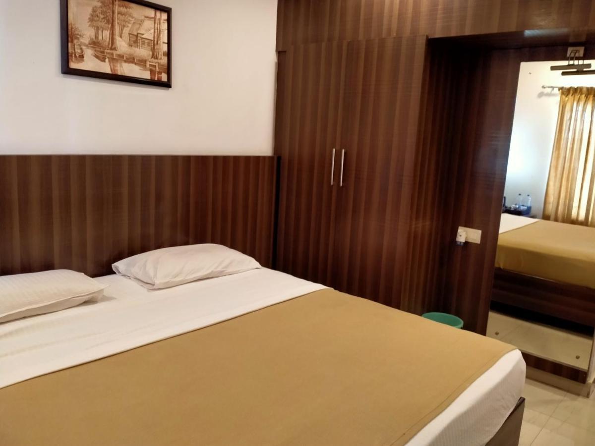 Hotel Green Park Suites Manipala Kültér fotó